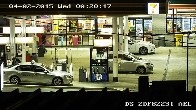 DS-2DF8223I-A(AEL) Gasoline Station Surveillance at Night