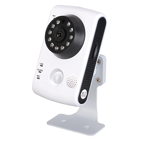 Smart HD wireless security camera with PIR motion sensor